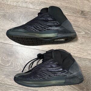 Yeezy x Adidas Quantum practically new 🆕!!!